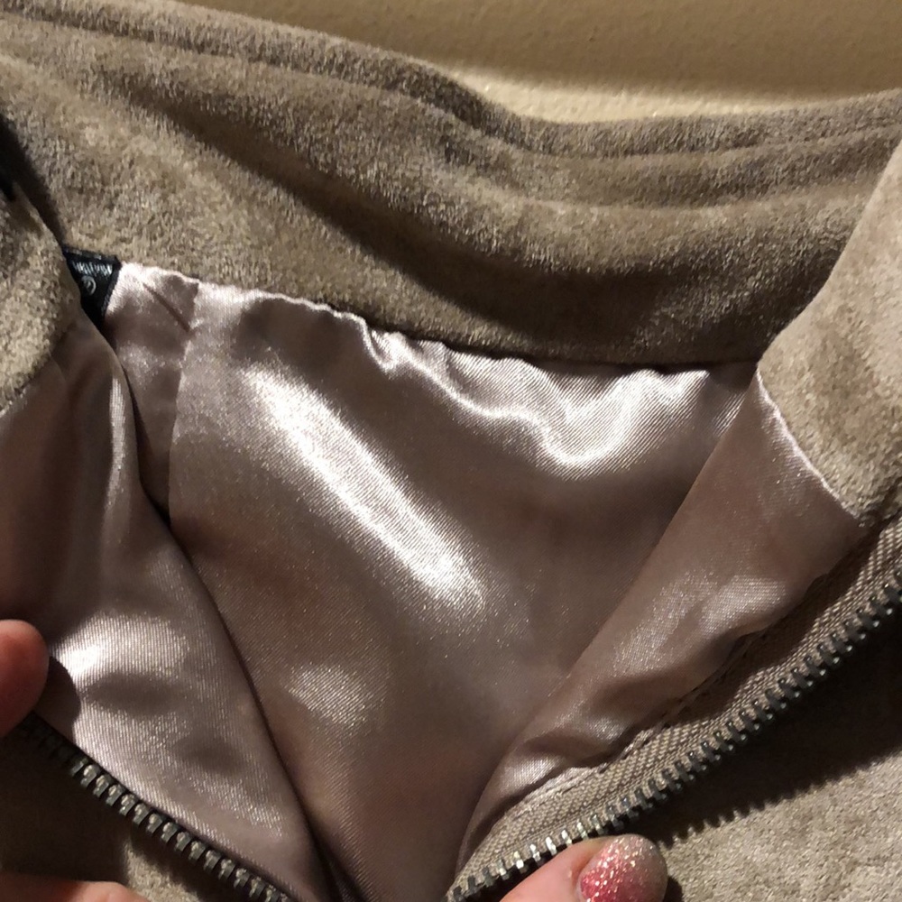 Blank NYC tan soft faux suede mini skirt - Picture 7 of 12